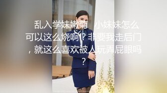 远近双镜头偷拍风韵少妇尿尿 脸上的表情和逼上的微蠕动观察的一清二楚 (2)