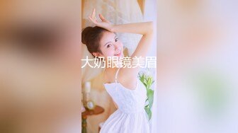 【新片速遞 】 偷拍女仆妹子尿尿意外发现她竟然被绑上了贞操带