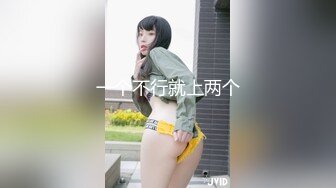 高颜值情侣自拍