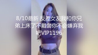 【AV佳丽】尤利和她的新朋友回到他的住处，她吮吸他的鸡