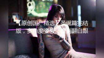 露脸嫩妹口交，表情真骚，乳房嫩嫩的