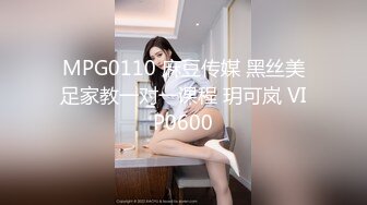 户外挑战天花板推特红人【查小理】旗下母狗，裸舞乳头坠物挑战，全裸乳夹男厕露出给陌生小哥口交 (2)