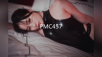 【OnlyFans】逃亡JJ爱KK，狂干群P，大型淫乱场面，两人真实夫妻，女的身材超级棒，群p的场面太过震撼 110