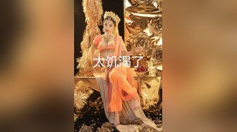 两个兼职美女模特又没钱花了 找摄影师想接点活动